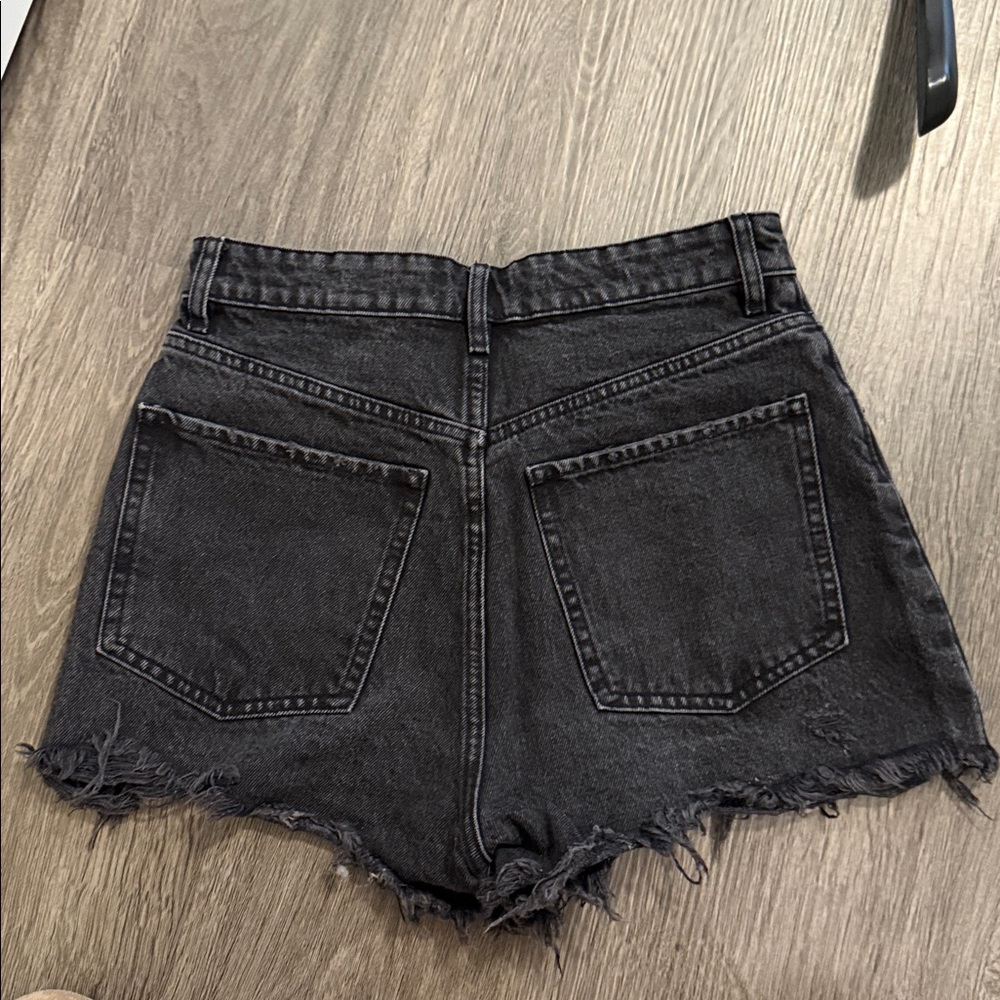 Zara short - Picture 2 of 5